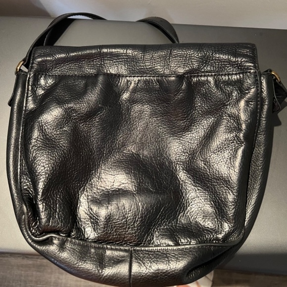 Fossil Emi saddlebag Black Leather Flap Crossbody - Picture 3 of 10